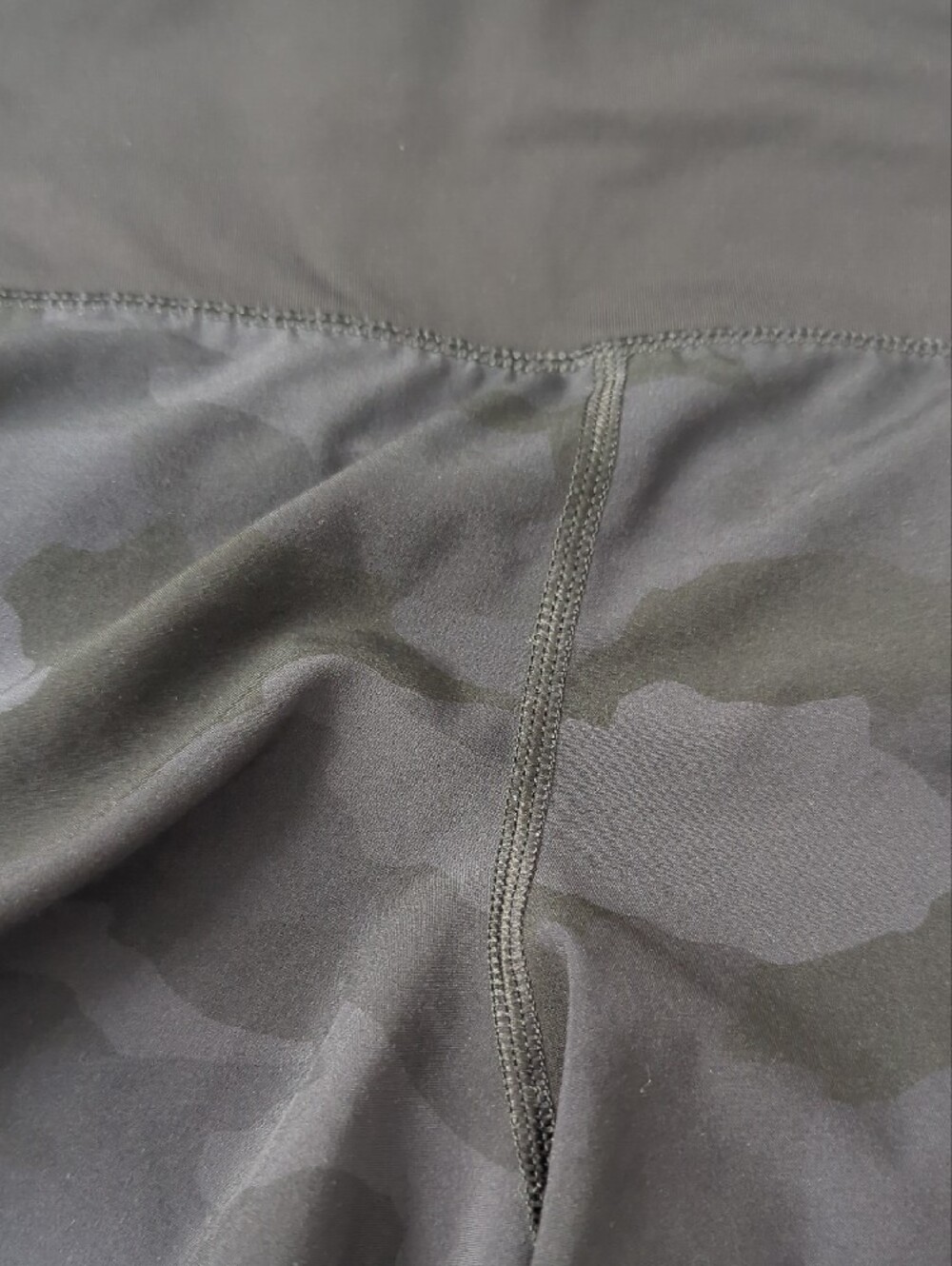 lululemon Camo SpeedUp Shorts - Picture 3 of 8